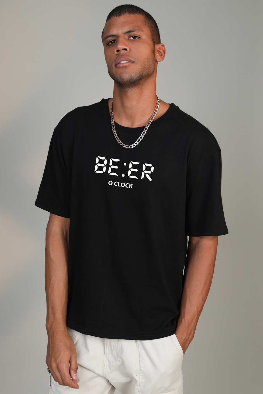 BE:ER O Clock- Oversized t-shirt