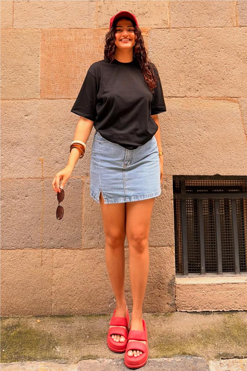 Heart Shape Tee - Black