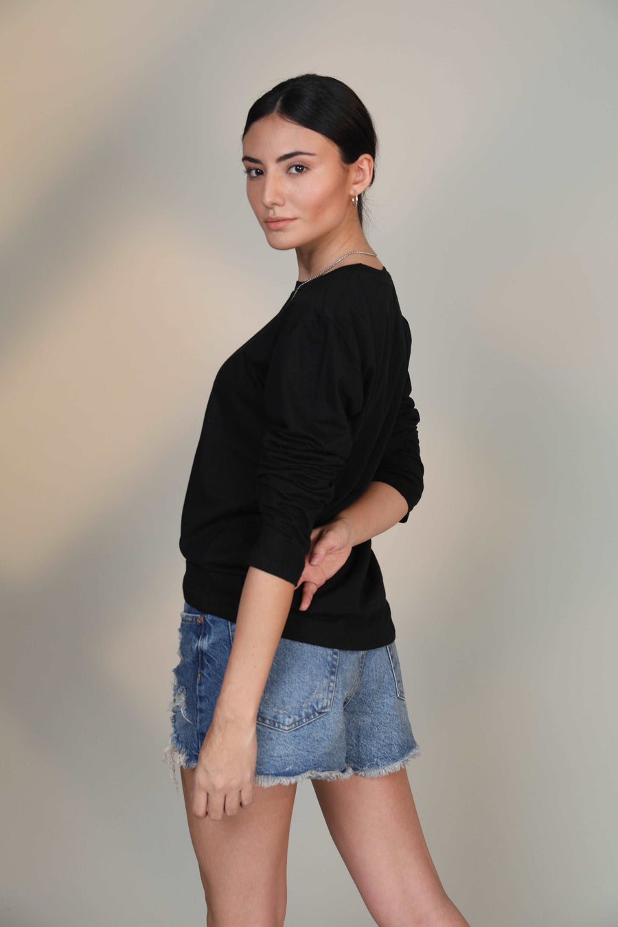 Bold Black -Women Full sleeve t-shirt - Botnia