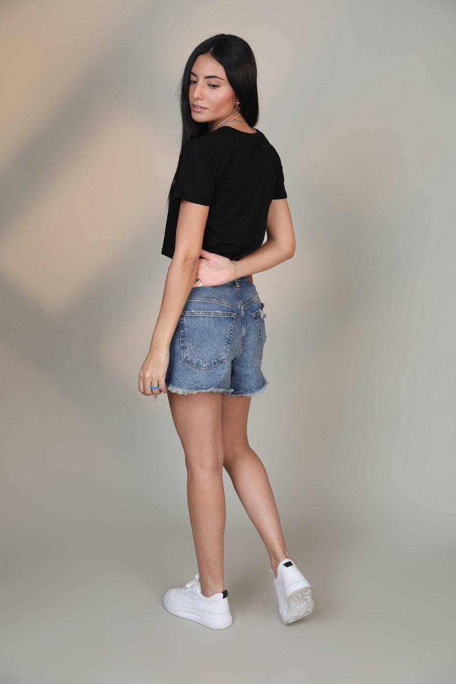 Crop Top- Black - Botnia