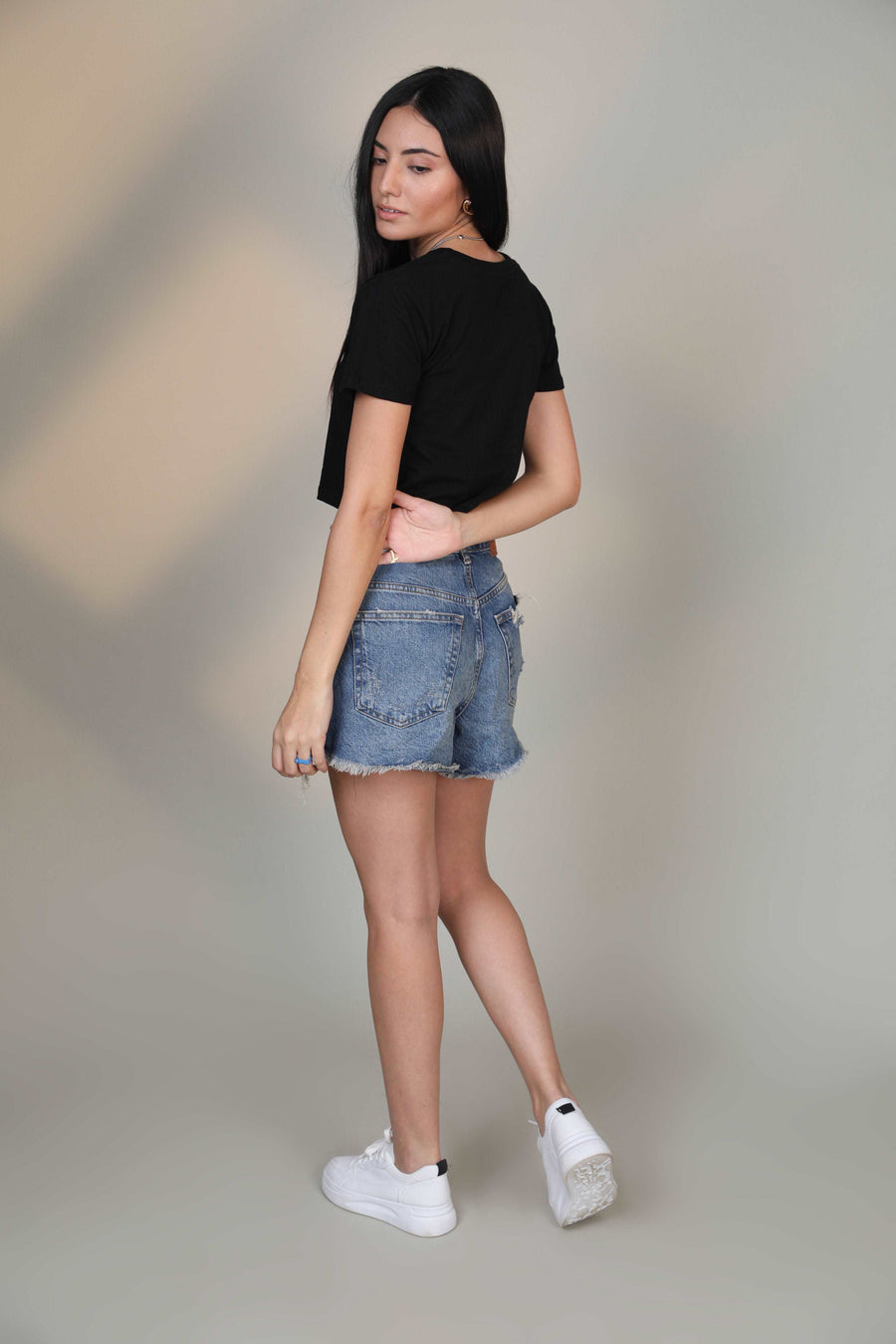 Crop Top- Black - Botnia